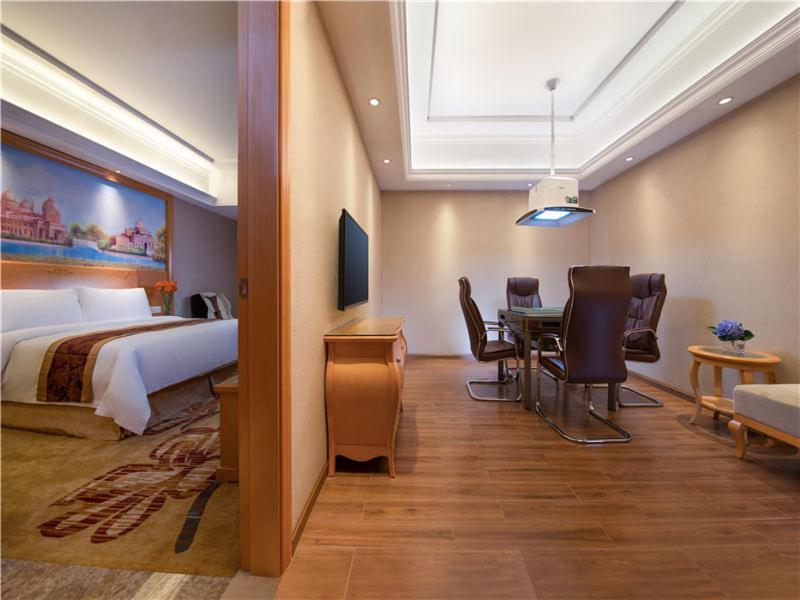 Vienna Hotel Dongguan Shi Esterno foto